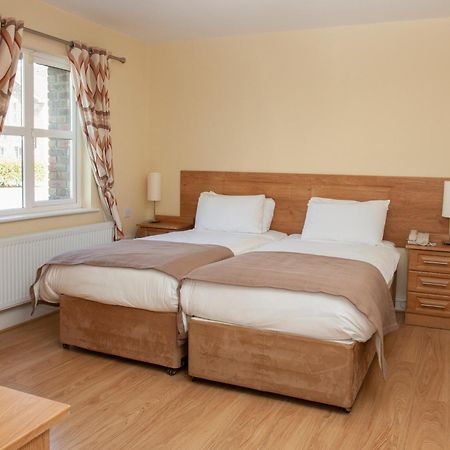 Knightsbrook Hotel Courtyard Accommodation Trim Eksteriør billede