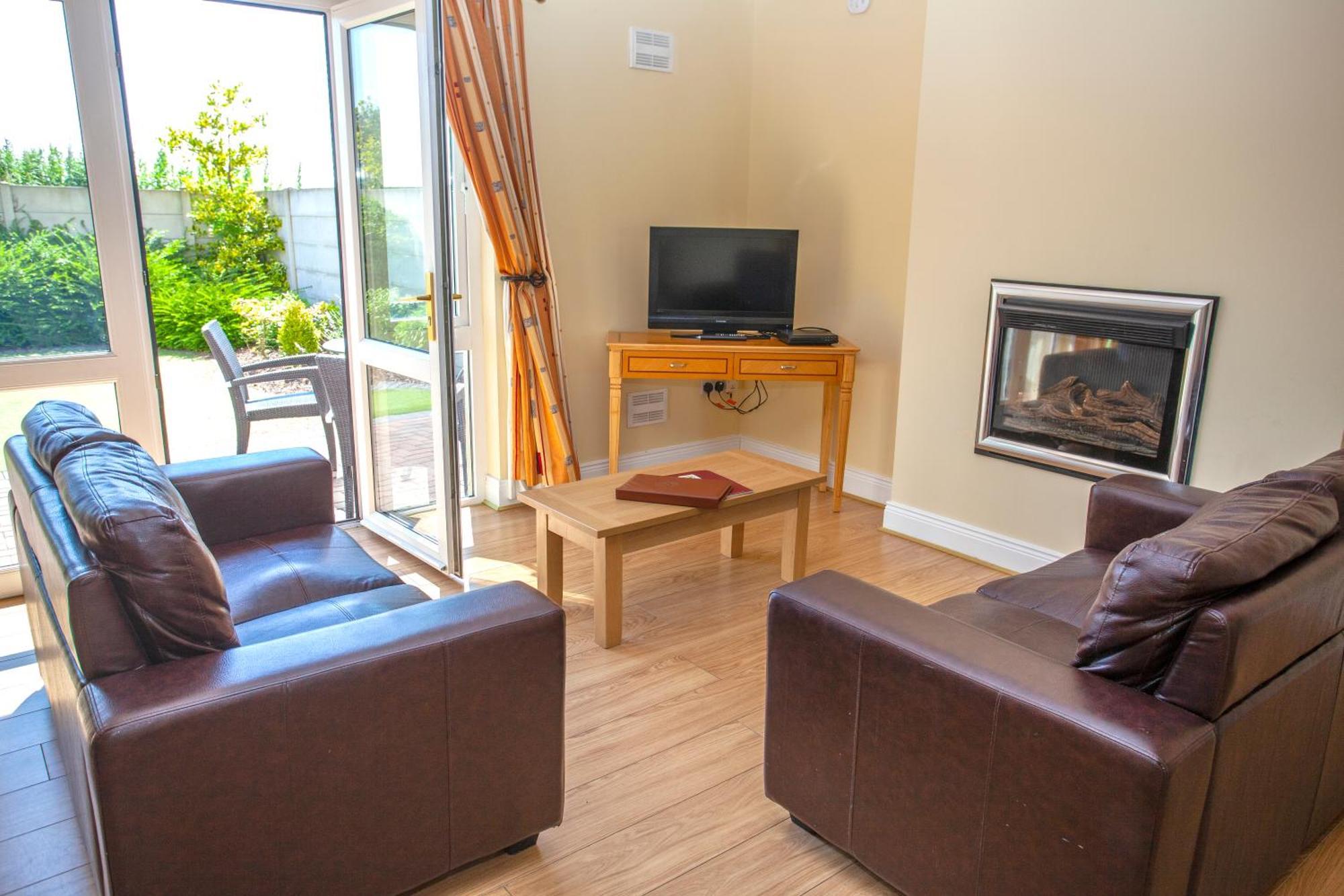 Knightsbrook Hotel Courtyard Accommodation Trim Eksteriør billede