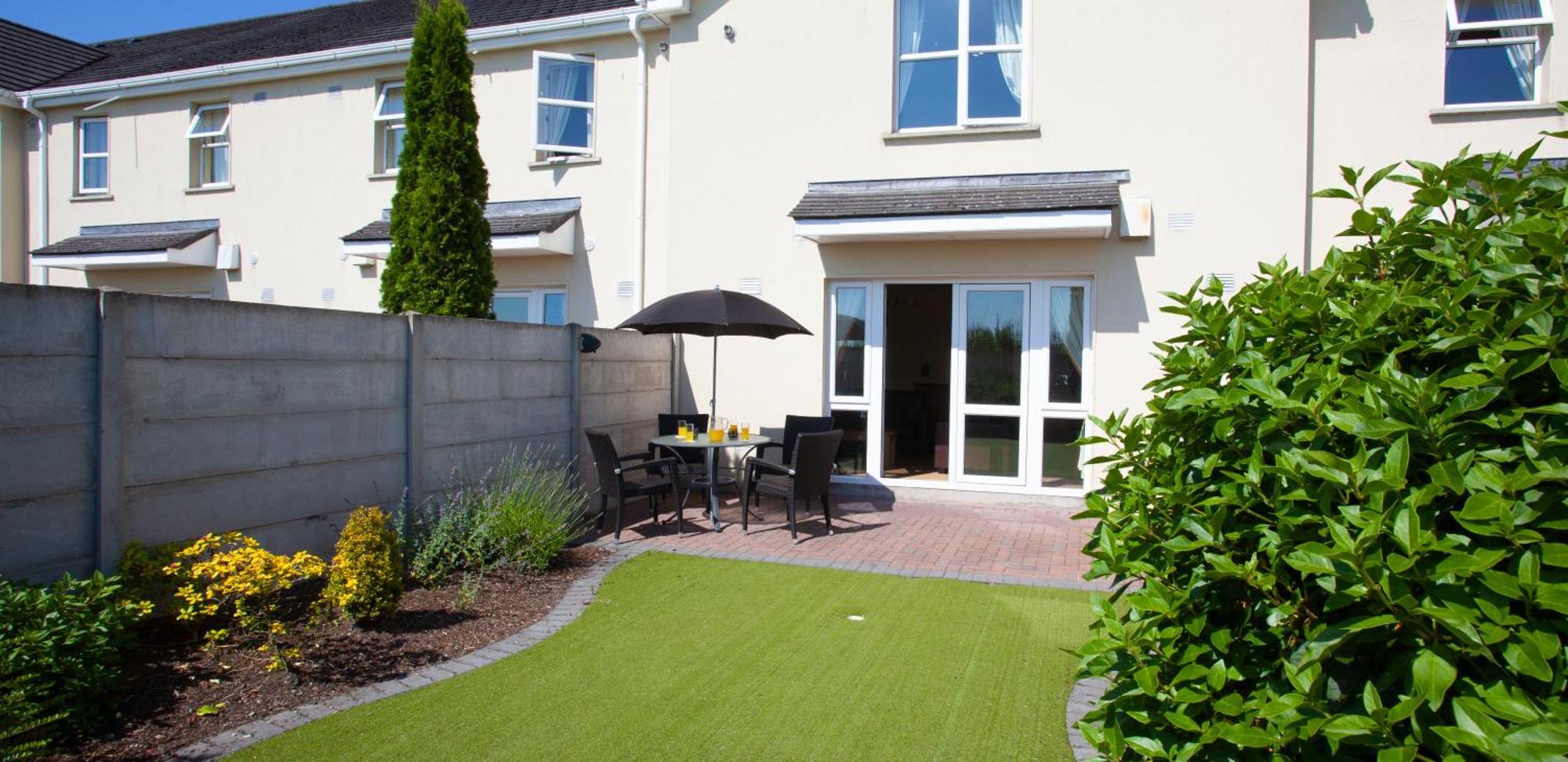 Knightsbrook Hotel Courtyard Accommodation Trim Eksteriør billede