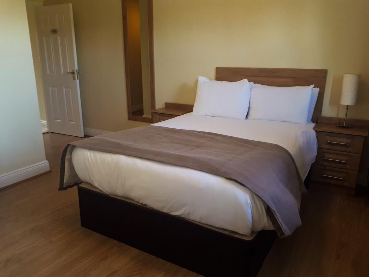 Knightsbrook Hotel Courtyard Accommodation Trim Eksteriør billede